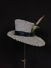 Load image into Gallery viewer, Borders Fedora - Houndstooth - Jonny Beardsall Hats
